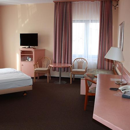 Hotel Christinenhof Garni - Bed & Breakfast Gadebusch Zewnętrze zdjęcie