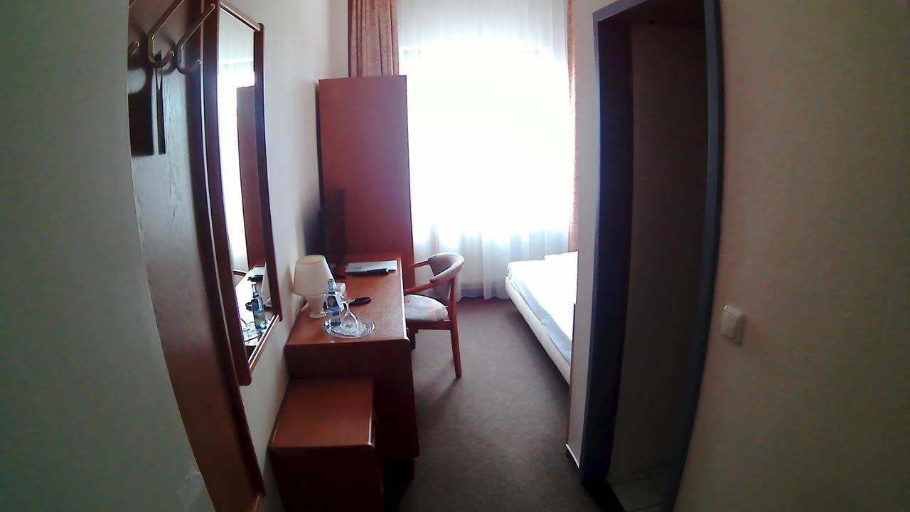 Hotel Christinenhof Garni - Bed & Breakfast Gadebusch Zewnętrze zdjęcie