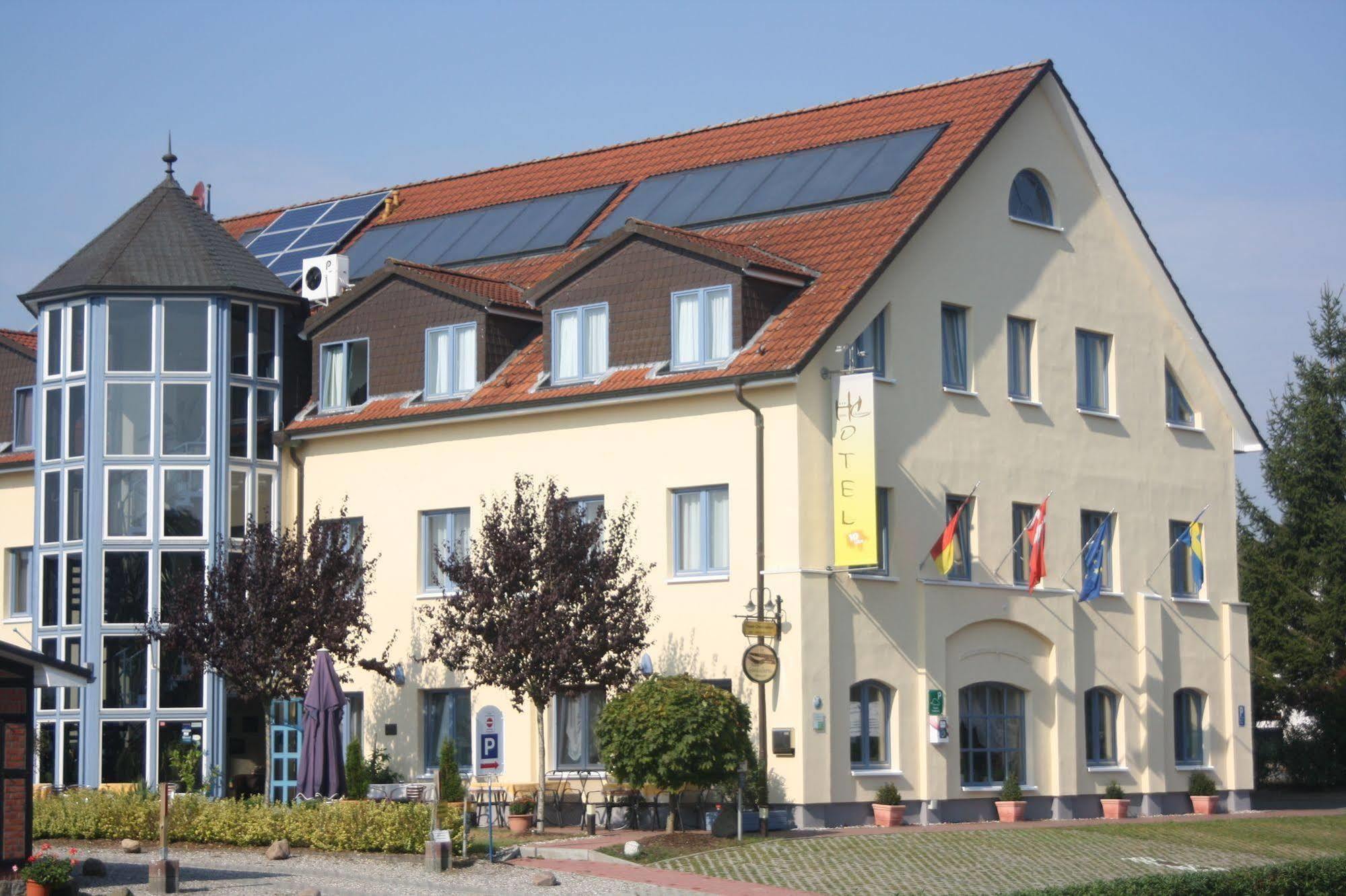 Hotel Christinenhof Garni - Bed & Breakfast Gadebusch Zewnętrze zdjęcie